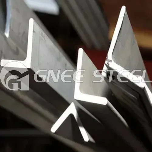 Angolo in acciaio SS540